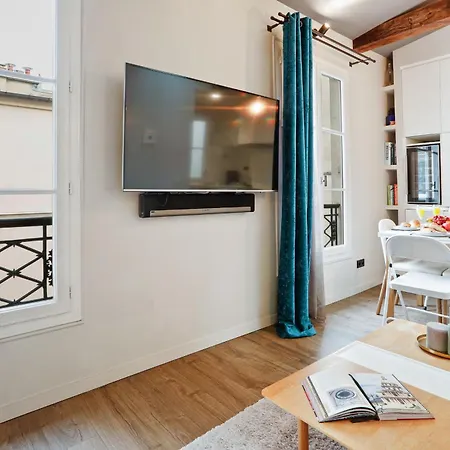 Bnbnova - Eiffel Tower & Champ De Mars - 1br Appartamento