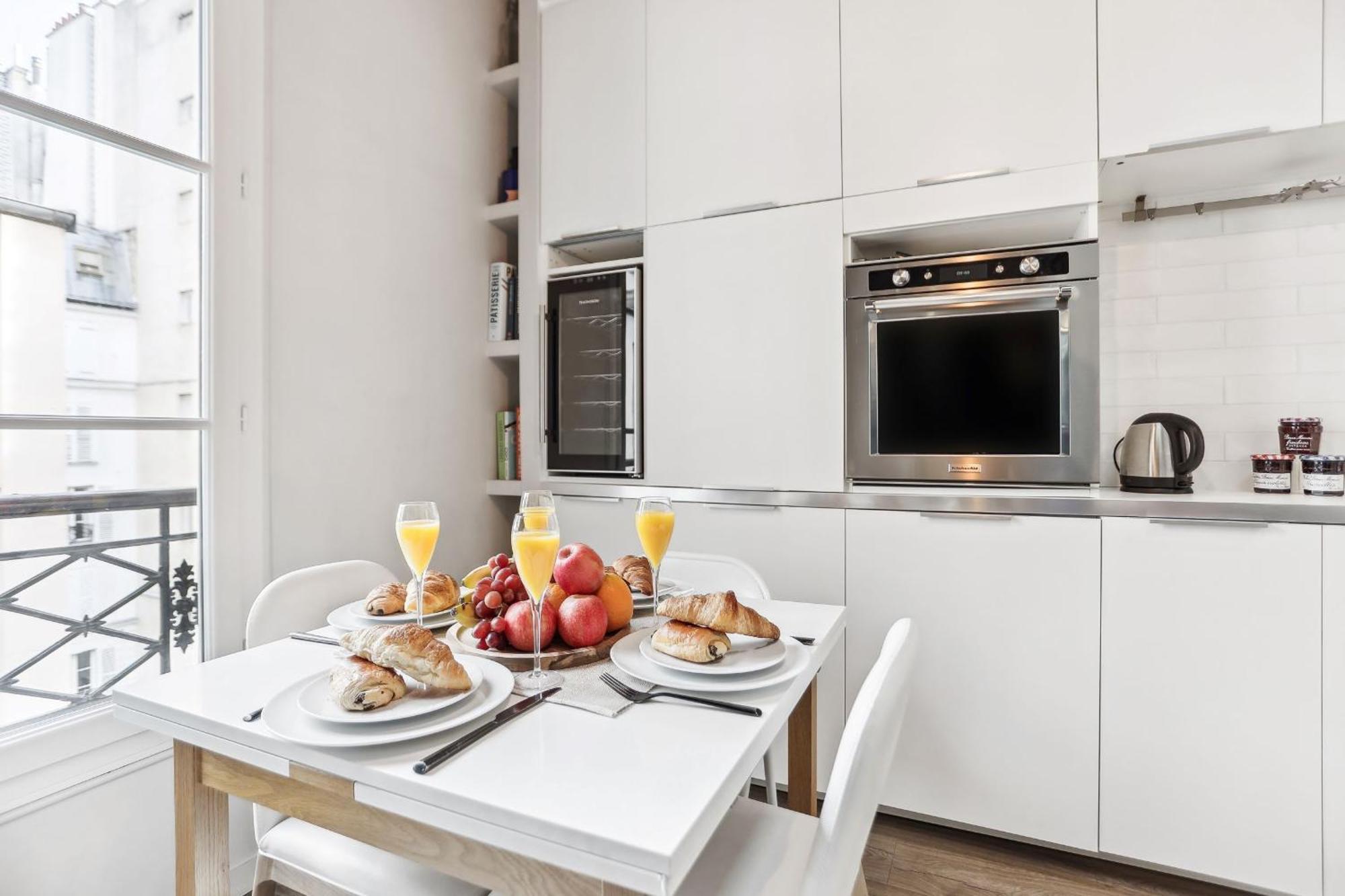 Appartamento Bnbnova - Eiffel Tower & Champ De Mars - 1br Parigi